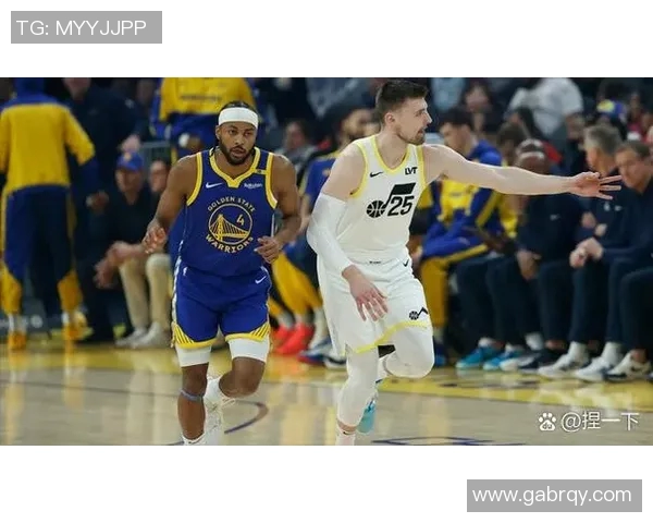 勇士与爵士季后赛精彩对决全场录像回放分析与精彩瞬间重温