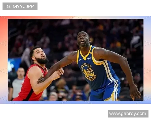 火箭球迷与勇士球迷的激情对决谁能笑到最后的篮球盛宴 火箭球迷与勇士球迷的激情对决谁能笑到最后的篮球盛宴