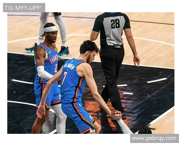 爵士队与马刺队激战8月8日精彩对决回顾与分析 爵士队与马刺队激战8月8日精彩对决回顾与分析