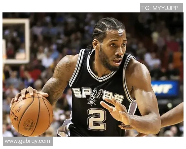 科怀伦纳德的篮球传奇之路:从天才新秀到NBA巨星的蜕变与荣耀 科怀伦纳德的篮球传奇之路:从天才新秀到NBA巨星的蜕变与荣耀