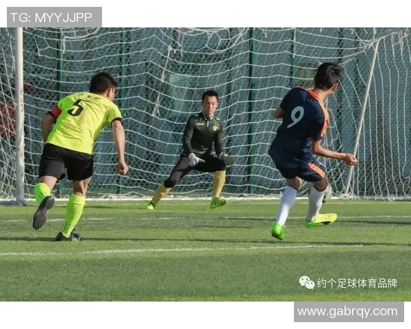 福冈黄峰迎战德岛球队期待精彩对决展现足球魅力与激情