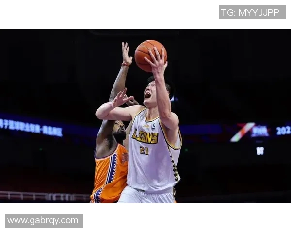 胡金秋带领球队奋勇拼搏展现篮球魅力成就职业生涯新高峰