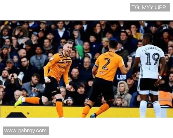 西布罗姆维奇与诺丁汉森林的激烈对决展现英冠球队的拼搏精神与战术较量