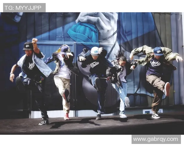 重庆街舞队的战术演变与转换体系探索之路 重庆街舞队的战术演变与转换体系探索之路