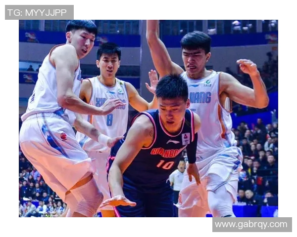 重庆篮球队防守策略创新探索助力球队崛起与发展