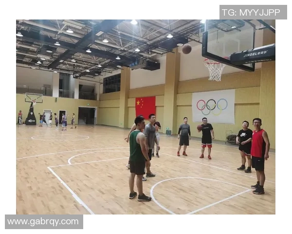 陈丽的篮球人生:从梦想起航到荣耀巅峰的心路历程 陈丽的篮球人生:从梦想起航到荣耀巅峰的心路历程