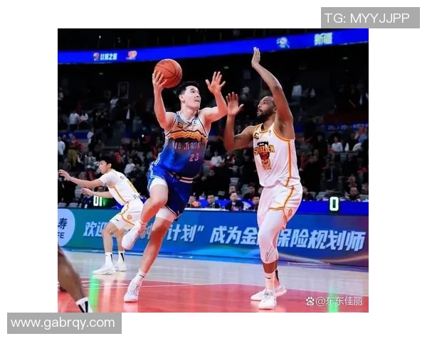 2020年CBA赛季广州队与新疆队激战回顾及精彩瞬间分析